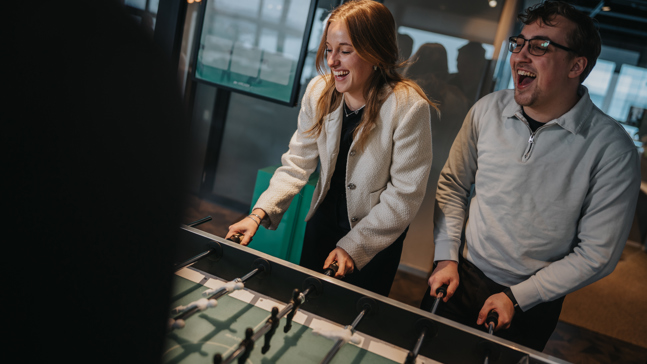 Arcady-collega’s werken samen en versterken de teamcultuur op kantoor