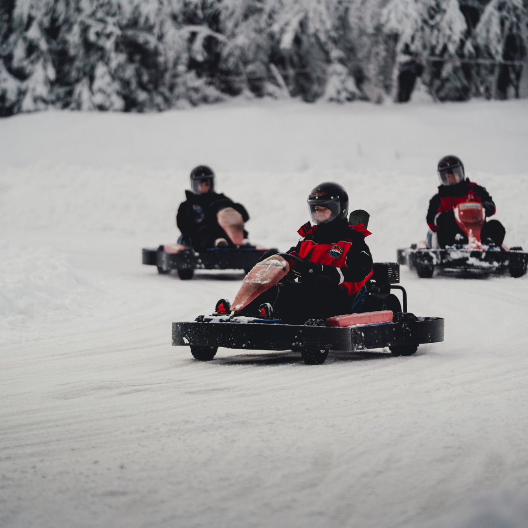 Arcady team aan het icekarten tijdens 10-jarig jubileum in Lapland